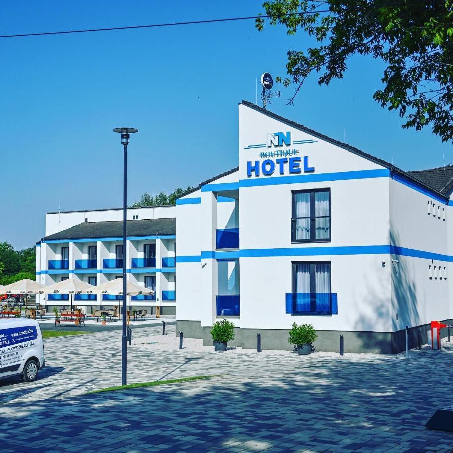 Nn Boutique Hotel Tiszaujvaros Exterior photo